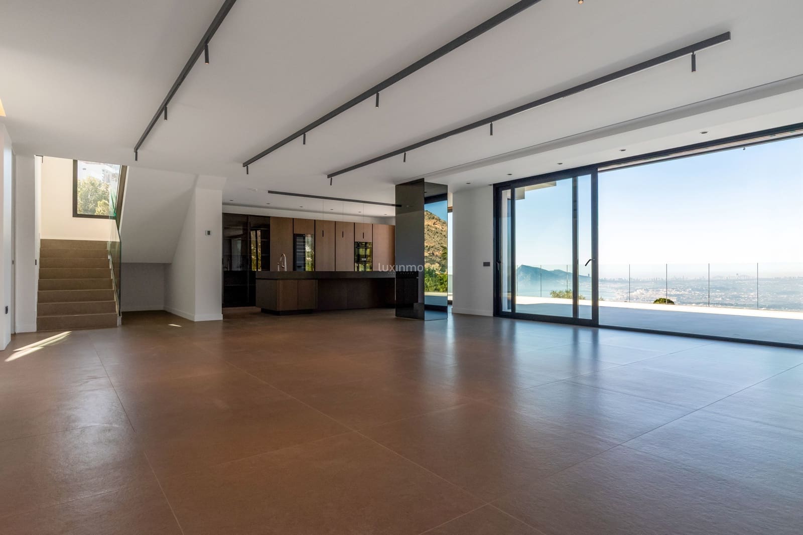 4 bedroom Villa for sale in Altea with pool garage - € 2,600,000 (Ref: 8836163)