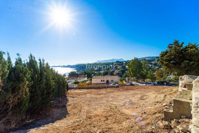 Undeveloped Land for sale in Moraira, Teulada-Moraira - € 2,000,000 (Ref: 8836166)