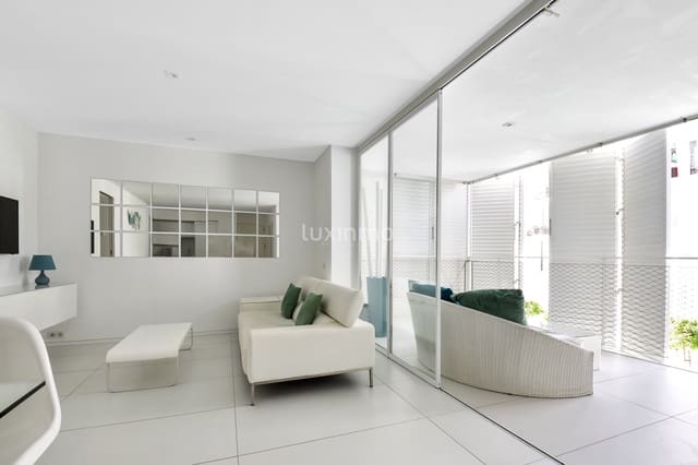 2 soverom Leilighet til salgs i Ibiza by med svømmebasseng garasje - € 575 000 (Ref: 8838186)