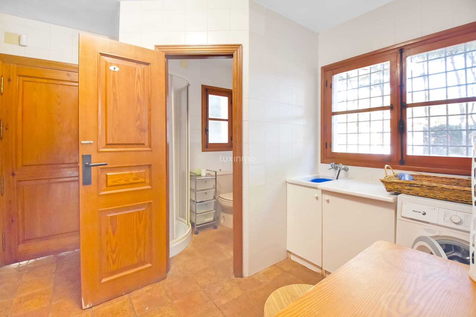 5 slaapkamer Villa te koop in Alicante stad met zwembad garage - € 1.550.000 (Ref: 8838205)