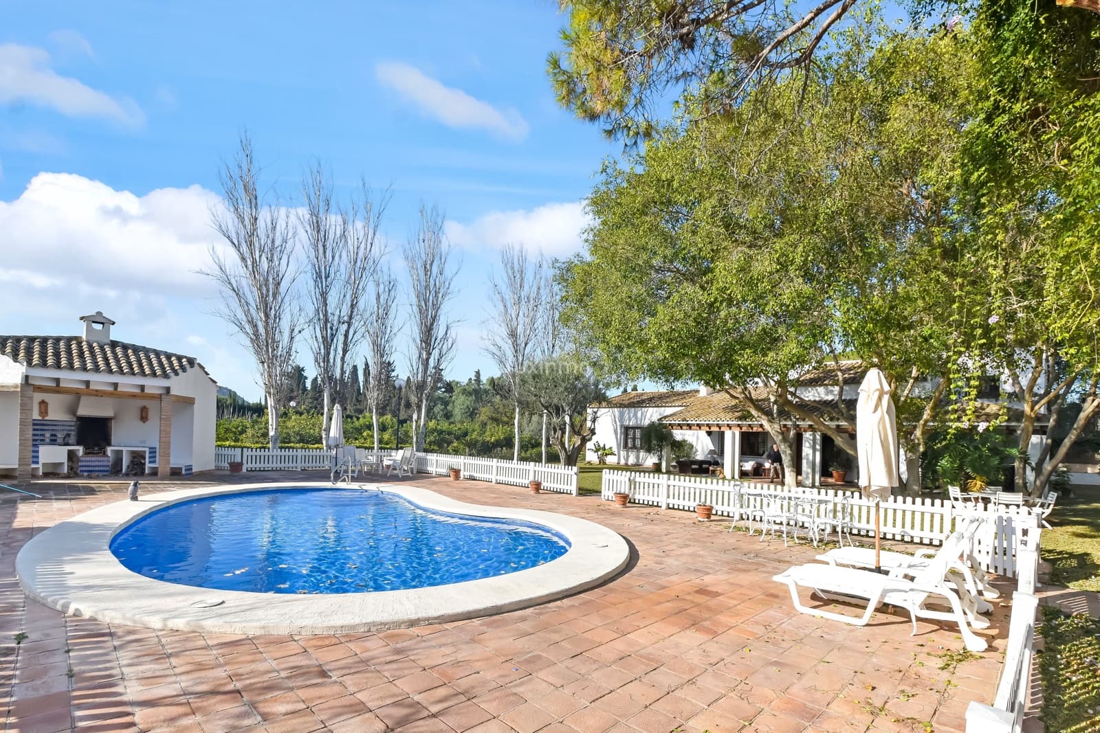 5 slaapkamer Villa te koop in Alicante stad met zwembad garage - € 1.550.000 (Ref: 8838205)