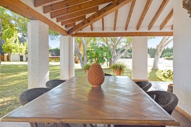 5 slaapkamer Villa te koop in Alicante stad met zwembad garage - € 1.550.000 (Ref: 8838205)