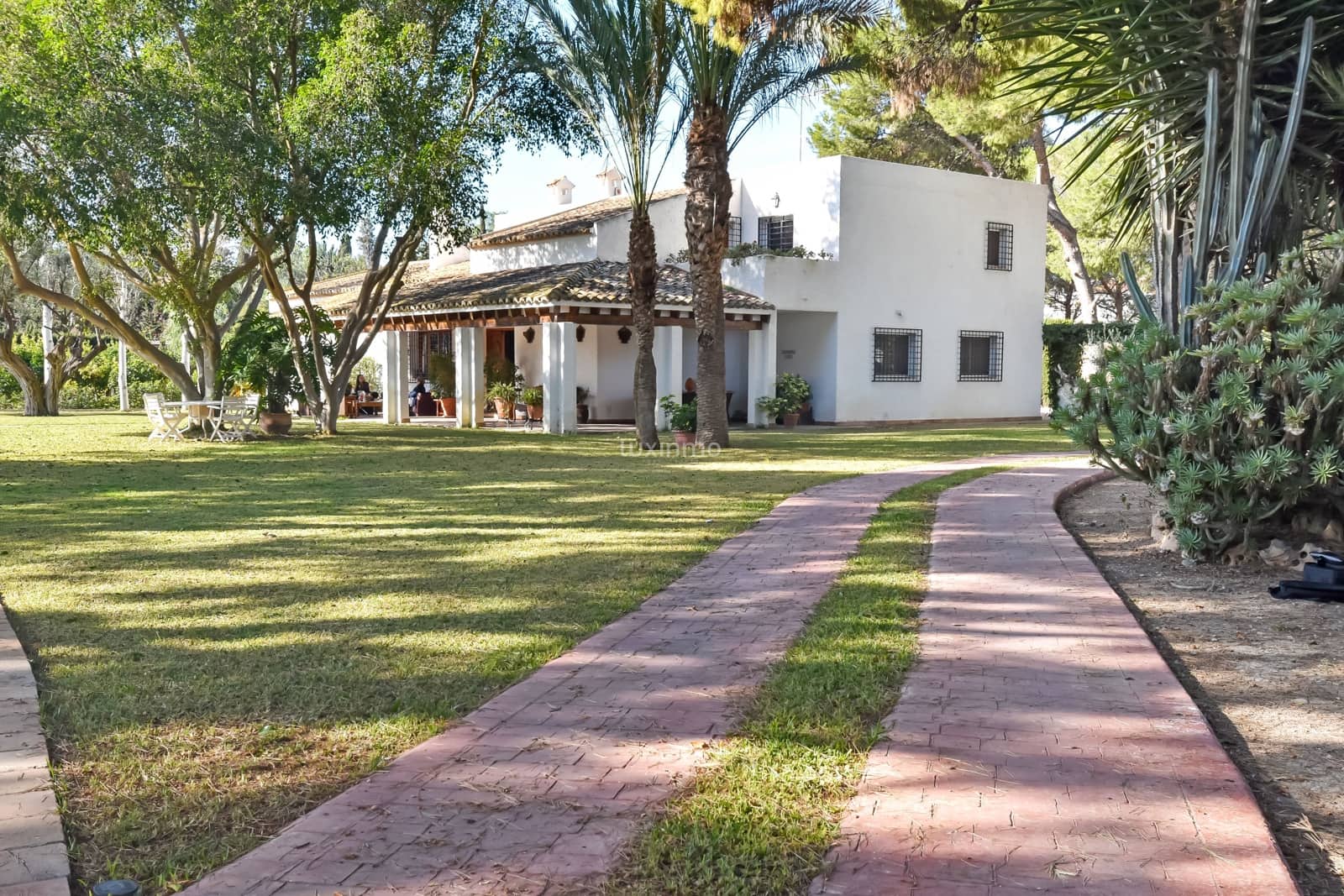 5 slaapkamer Villa te koop in Alicante stad met zwembad garage - € 1.550.000 (Ref: 8838205)