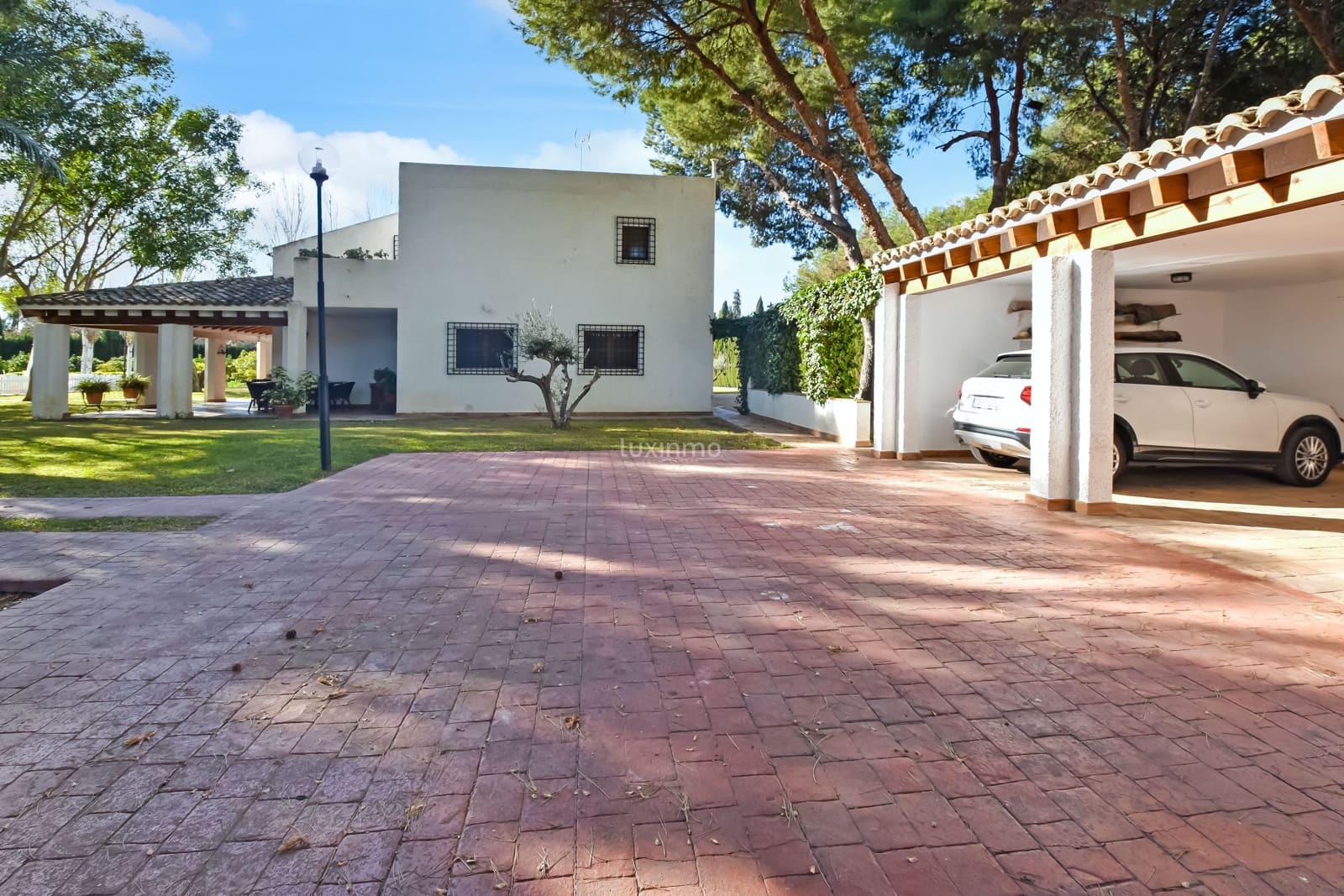5 slaapkamer Villa te koop in Alicante stad met zwembad garage - € 1.550.000 (Ref: 8838205)