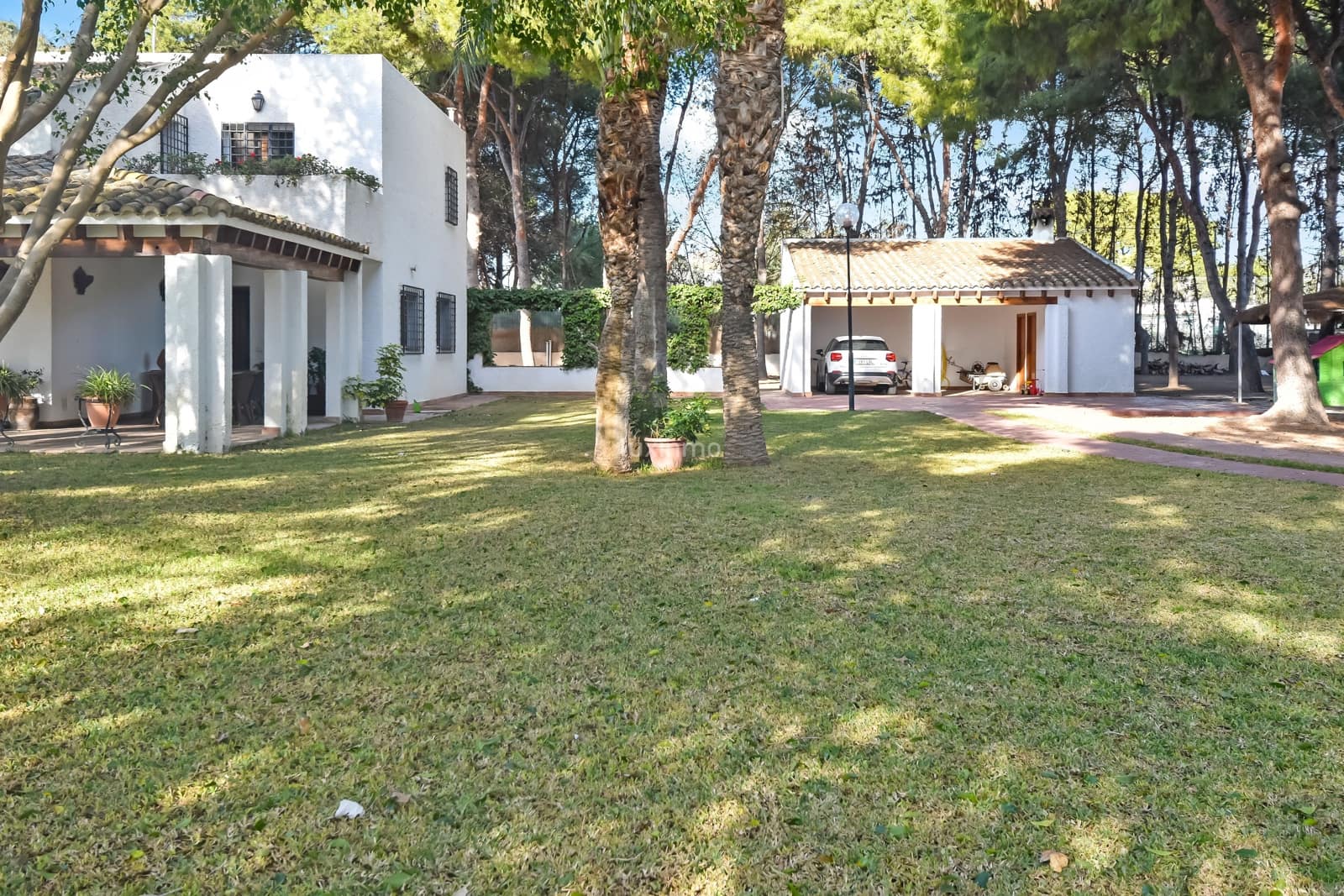 5 slaapkamer Villa te koop in Alicante stad met zwembad garage - € 1.550.000 (Ref: 8838205)