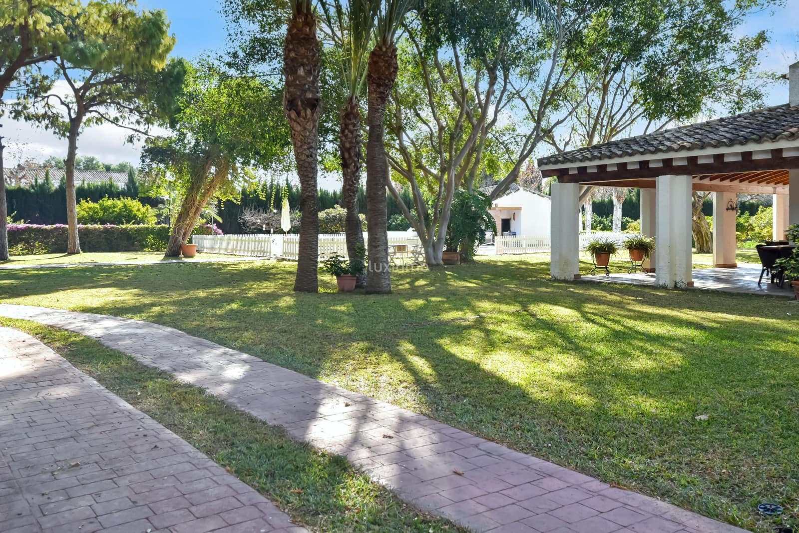 5 slaapkamer Villa te koop in Alicante stad met zwembad garage - € 1.550.000 (Ref: 8838205)