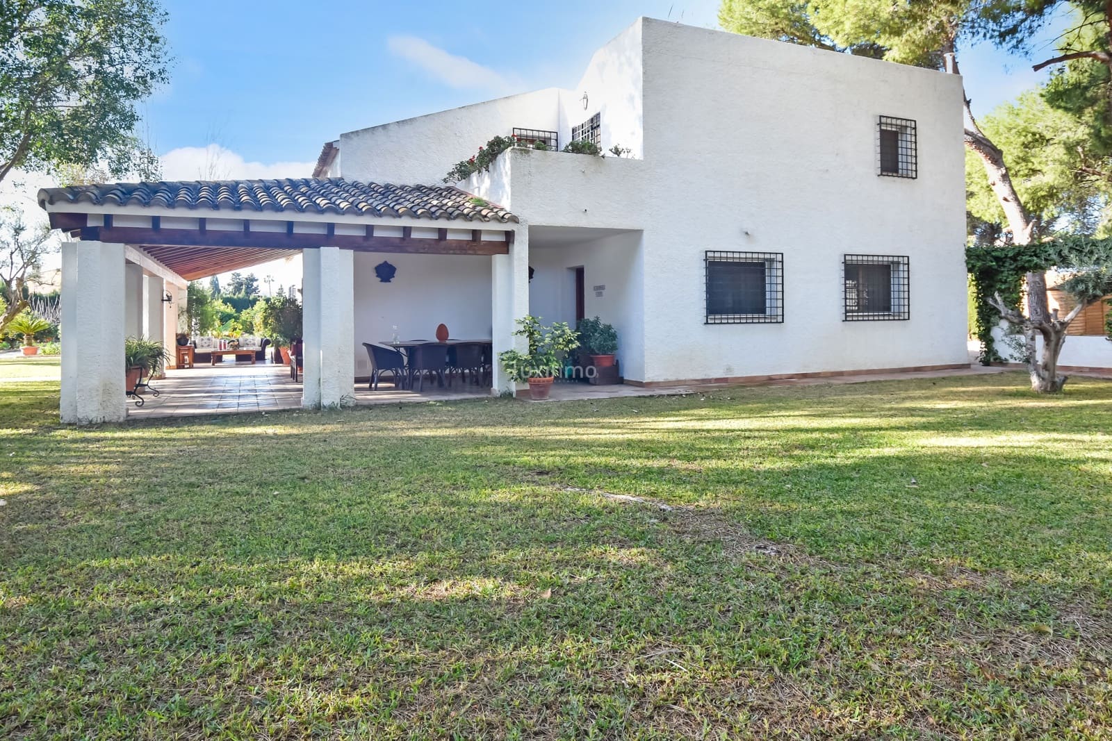 5 slaapkamer Villa te koop in Alicante stad met zwembad garage - € 1.550.000 (Ref: 8838205)