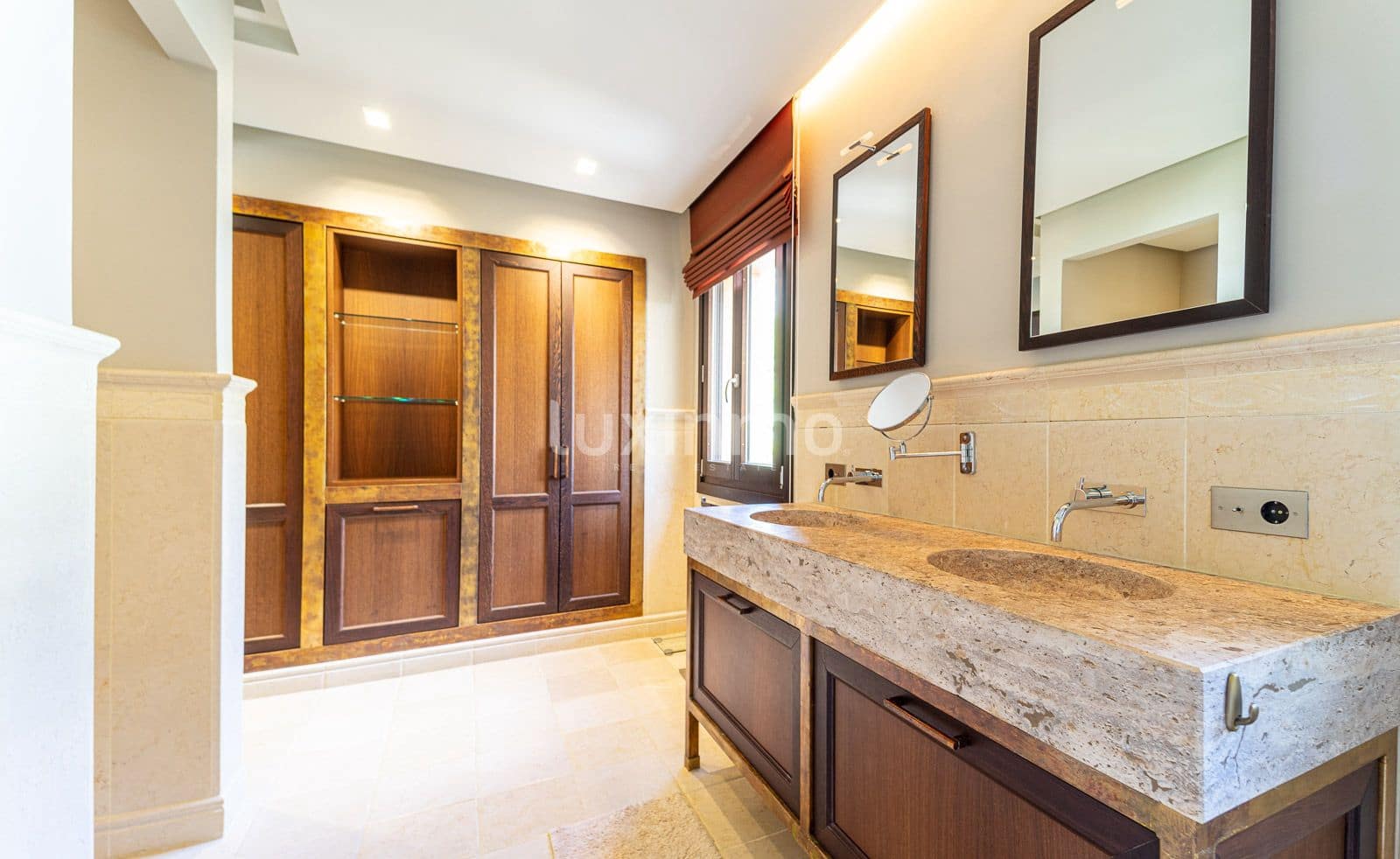 5 bedroom Villa for sale in Altea with pool garage - € 2,800,000 (Ref: 8838210)