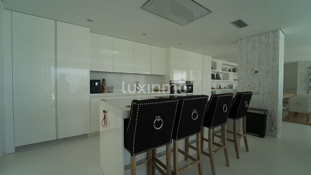 5 bedroom Villa for rent in Altea with pool garage - € 8,000 (Ref: 8838216)