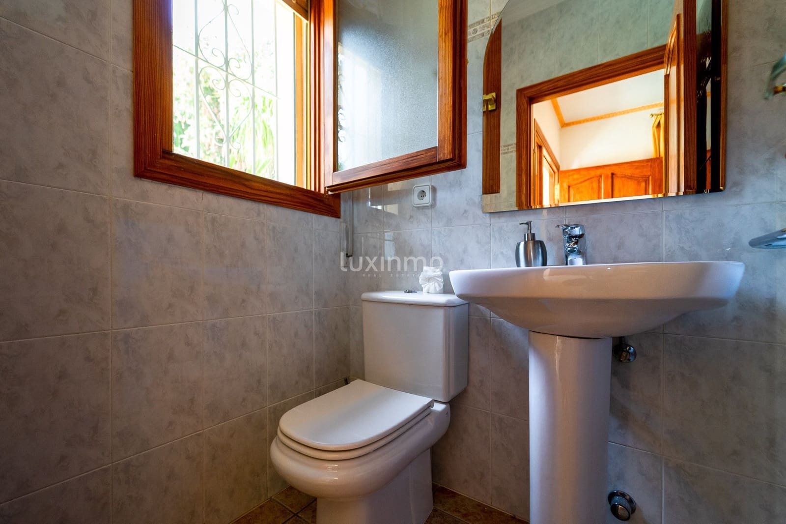 6 sovrum Villa till salu i Calpe / Calp med pool garage - 1 165 000 € (Ref: 8838222)