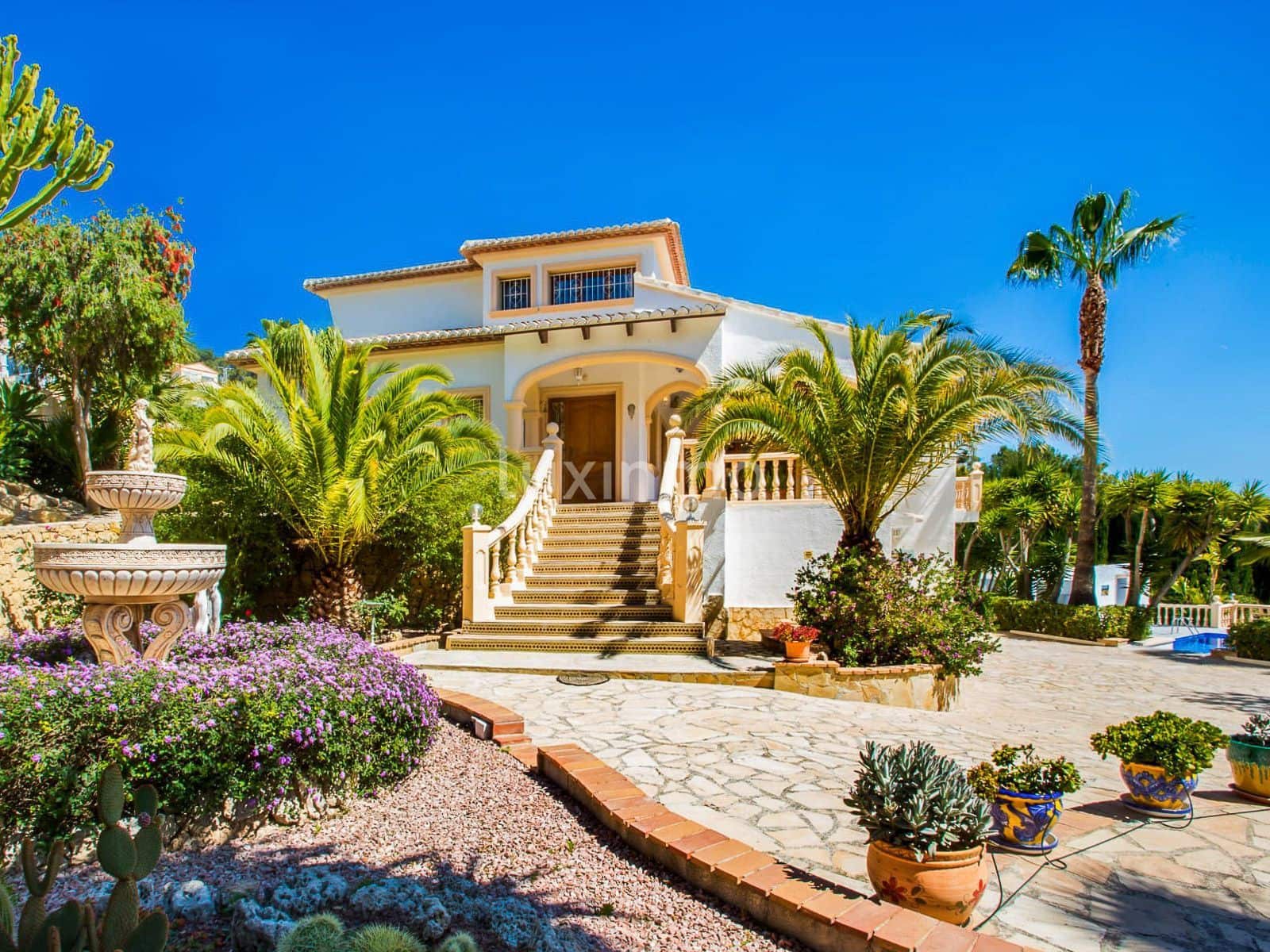 6 sovrum Villa till salu i Calpe / Calp med pool garage - 1 165 000 € (Ref: 8838222)