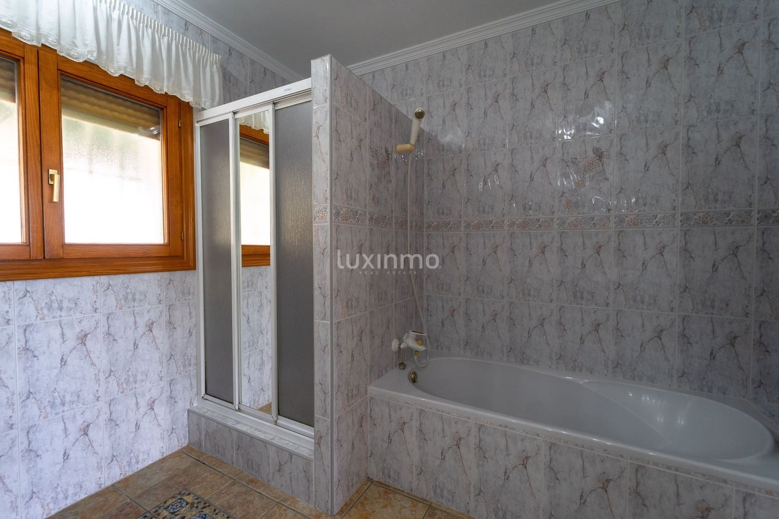 6 sovrum Villa till salu i Calpe / Calp med pool garage - 1 165 000 € (Ref: 8838222)