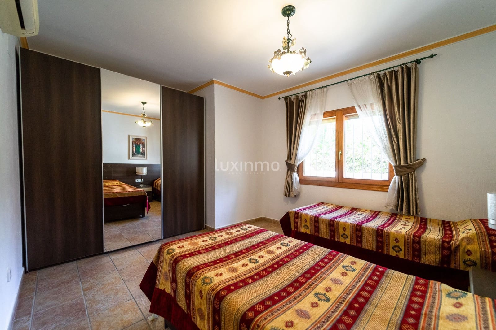 6 sovrum Villa till salu i Calpe / Calp med pool garage - 1 165 000 € (Ref: 8838222)