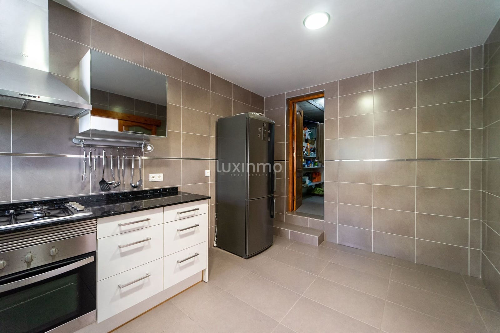 6 sovrum Villa till salu i Calpe / Calp med pool garage - 1 165 000 € (Ref: 8838222)