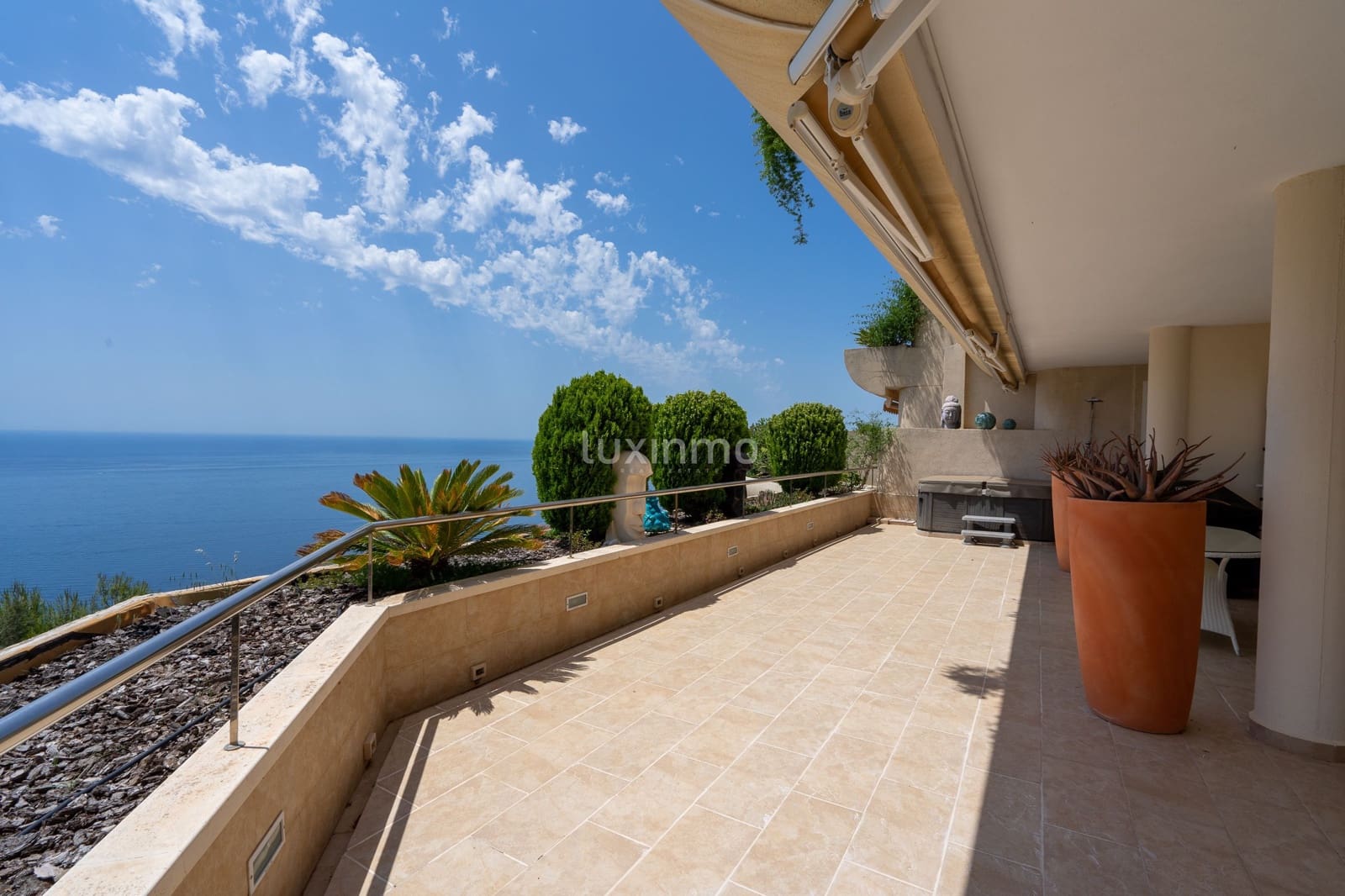 4 sypialnia Apartament na sprzedaż w Altea z basenem garażem - 750 000 € (Ref: 8838227)