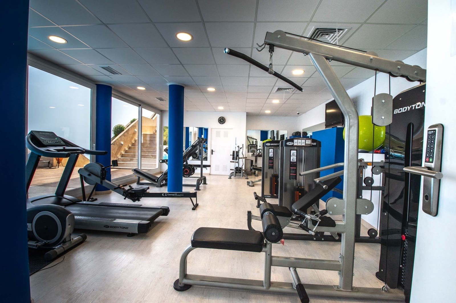 4 sypialnia Apartament na sprzedaż w Altea z basenem garażem - 750 000 € (Ref: 8838227)