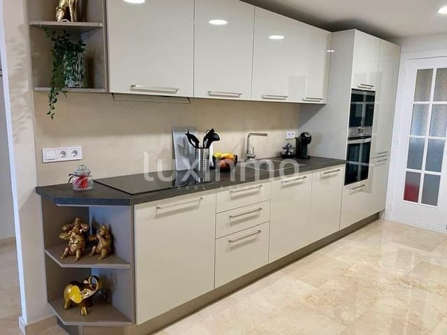 2 bedroom Flat for rent in Altea with pool garage - € 1,450 (Ref: 8840507)