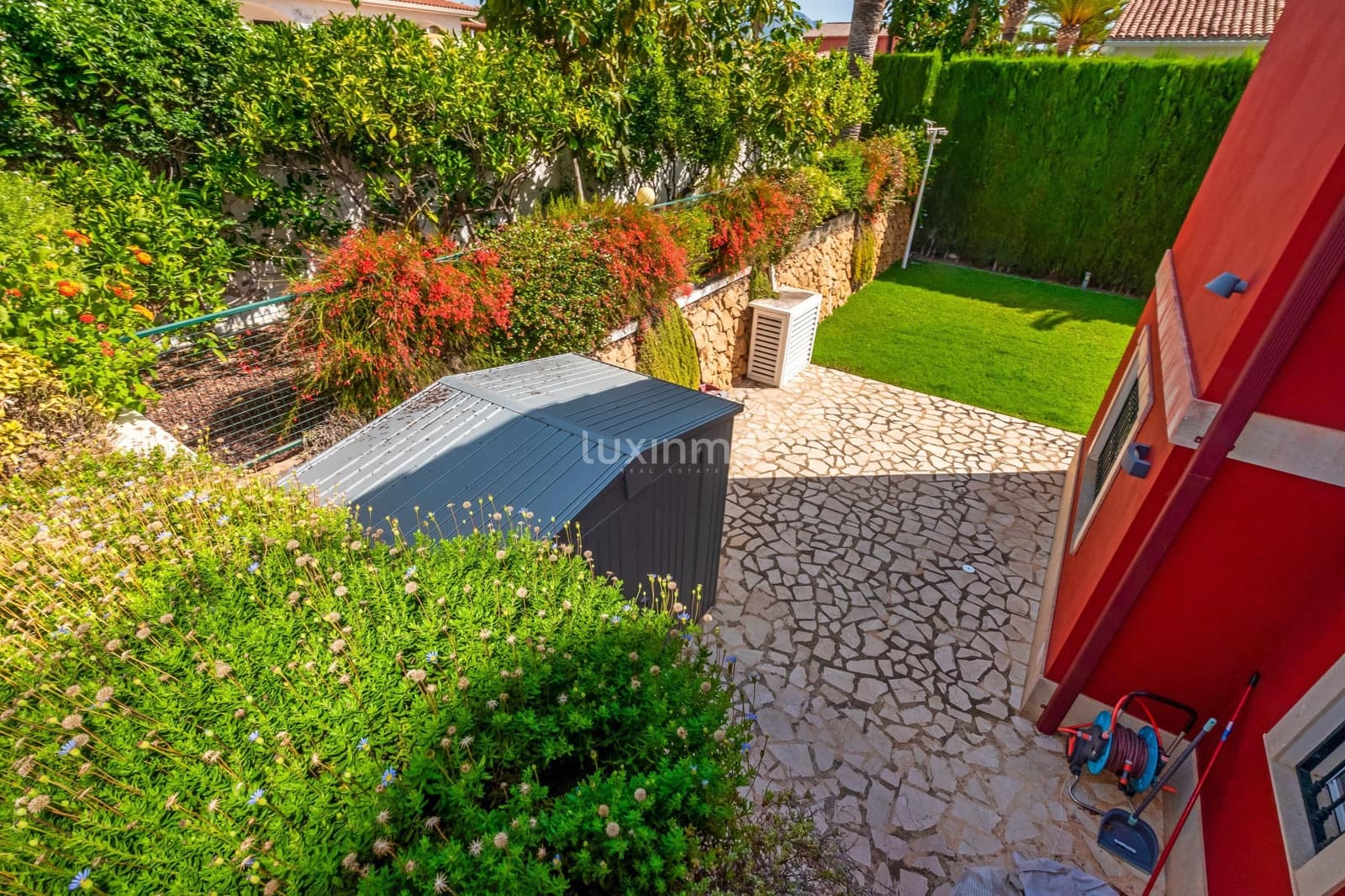 9 soveværelse Villa til salg i Alfaz del Pi / L'Alfas del Pi med swimmingpool garage - € 1.075.000 (Ref: 8840511)