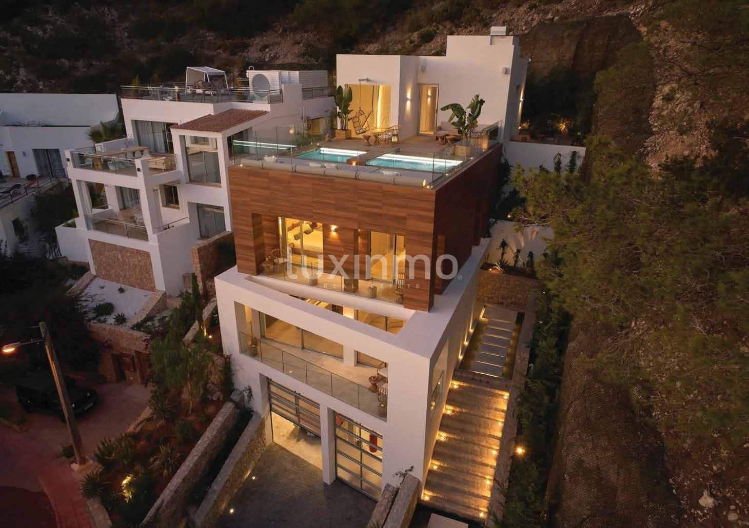 5 makuuhuone Huvila myytävänä paikassa Santa Eulalia / Santa Eularia mukana uima-altaan 
autotalli - 2 850 000 € (Ref: 8840512)