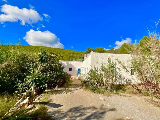 5 bedroom Villa for sale in Sant Antoni de Portmany with garage - € 2,250,000 (Ref: 8840517)