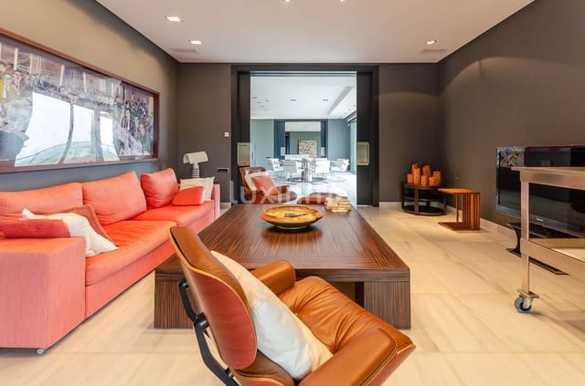 5 bedroom Villa for rent in Dénia with pool garage - € 10,000 (Ref: 8840537)