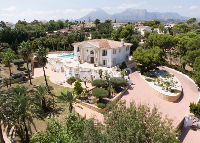 8 soverom Villa til salgs i Altea med svømmebasseng garasje - € 2 700 000 (Ref: 8841902)