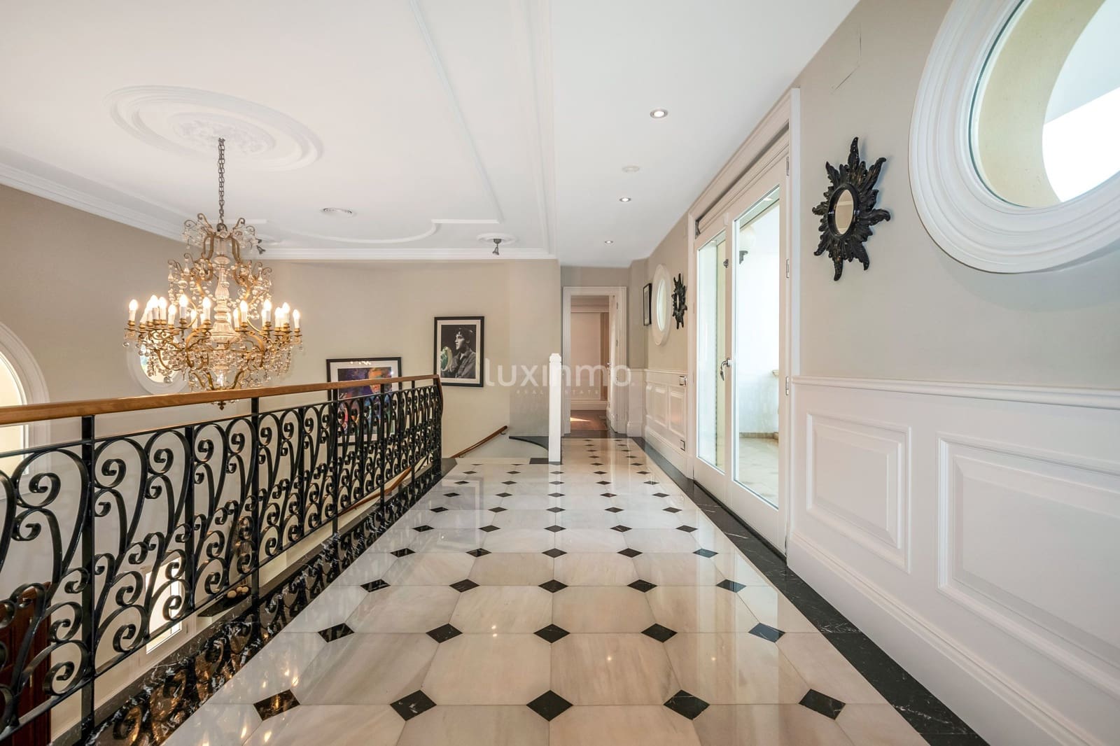 8 bedroom Villa for sale in Altea with pool garage - € 2,700,000 (Ref: 8841902)