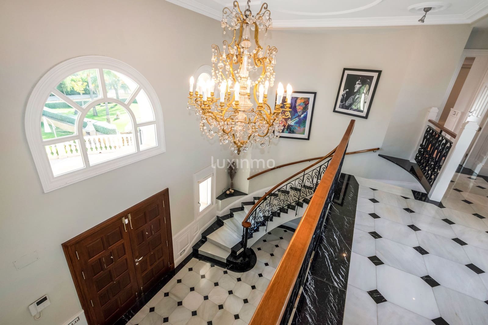 8 bedroom Villa for sale in Altea with pool garage - € 2,700,000 (Ref: 8841902)