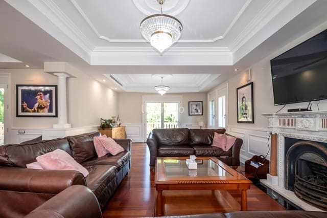 8 soverom Villa til salgs i Altea med svømmebasseng garasje - € 2 700 000 (Ref: 8841902)