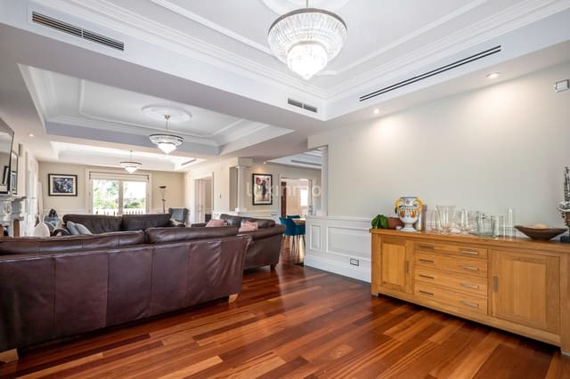 8 soverom Villa til salgs i Altea med svømmebasseng garasje - € 2 700 000 (Ref: 8841902)