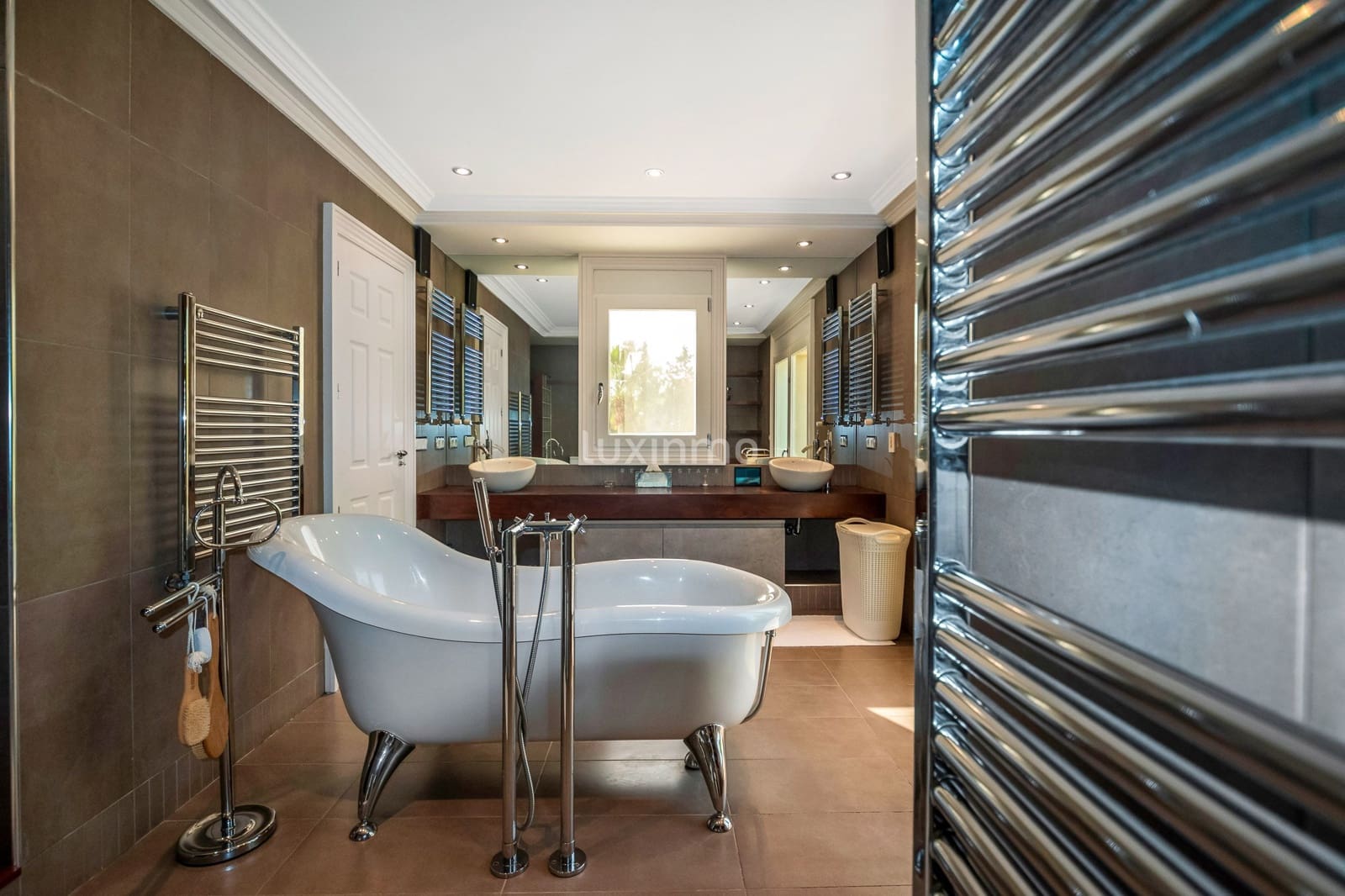 8 bedroom Villa for sale in Altea with pool garage - € 2,700,000 (Ref: 8841902)