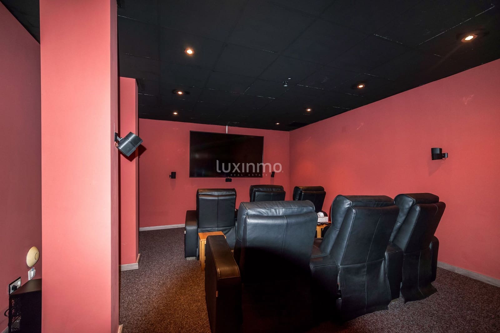 8 bedroom Villa for sale in Altea with pool garage - € 2,700,000 (Ref: 8841902)