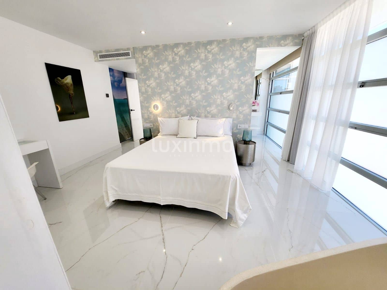 3 soverom Penthouse til salgs i Ibiza by med svømmebasseng garasje - € 1 760 000 (Ref: 8842995)