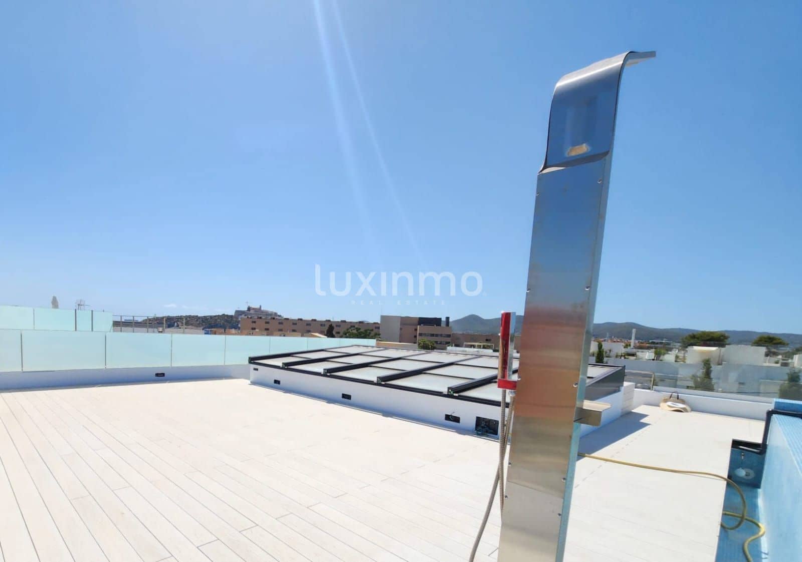 3 soverom Penthouse til salgs i Ibiza by med svømmebasseng garasje - € 1 760 000 (Ref: 8842995)