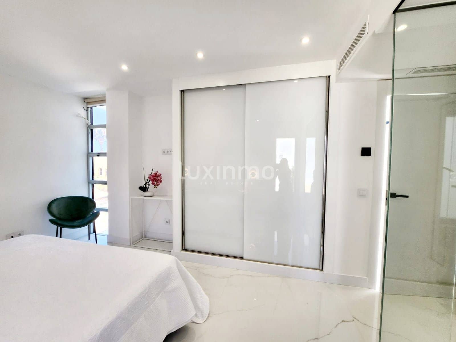 3 soverom Penthouse til salgs i Ibiza by med svømmebasseng garasje - € 1 760 000 (Ref: 8842995)