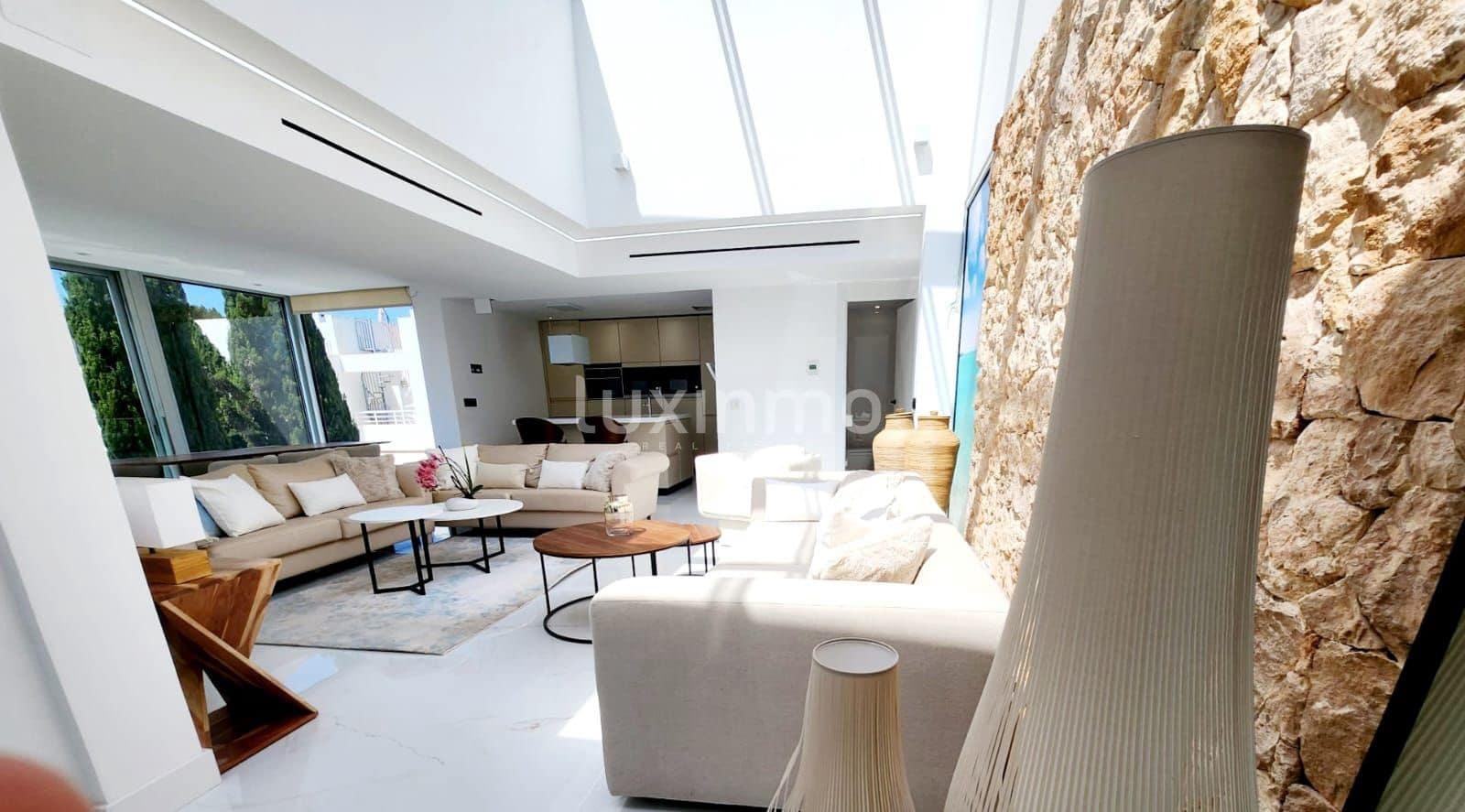 3 soverom Penthouse til salgs i Ibiza by med svømmebasseng garasje - € 1 760 000 (Ref: 8842995)