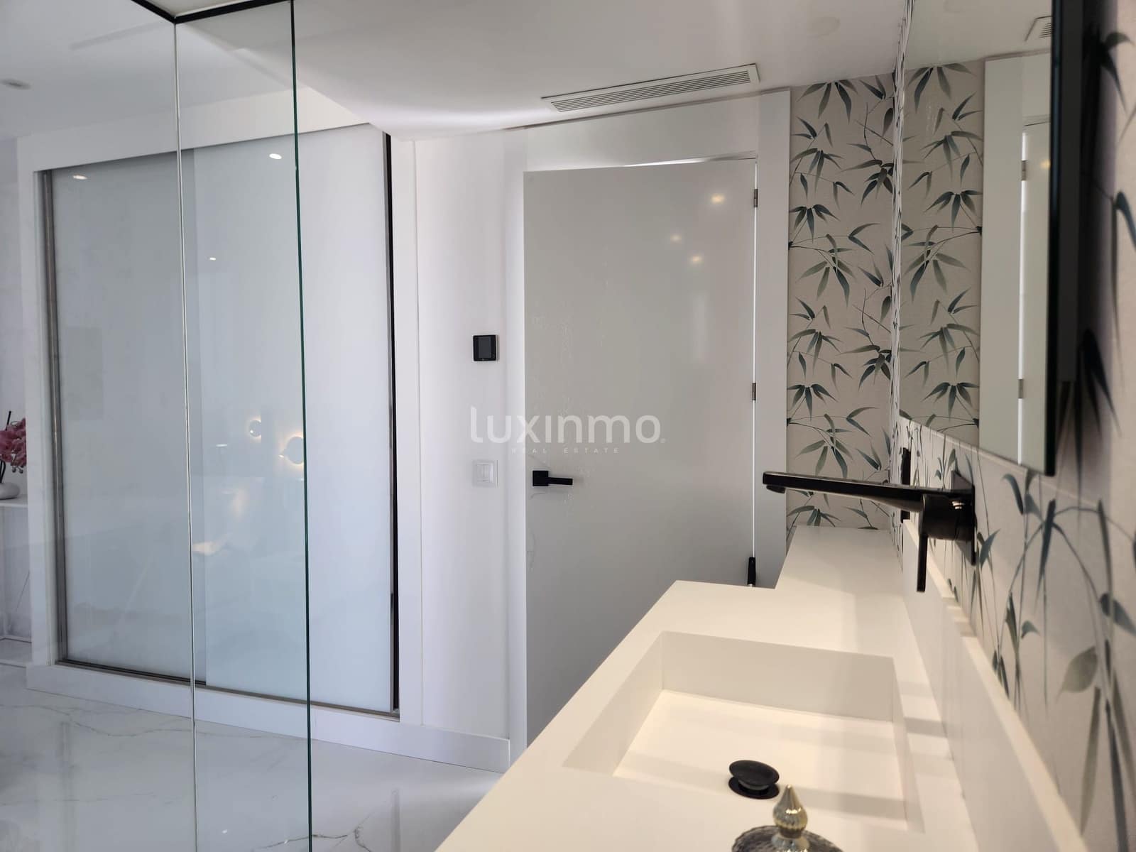 3 soverom Penthouse til salgs i Ibiza by med svømmebasseng garasje - € 1 760 000 (Ref: 8842995)