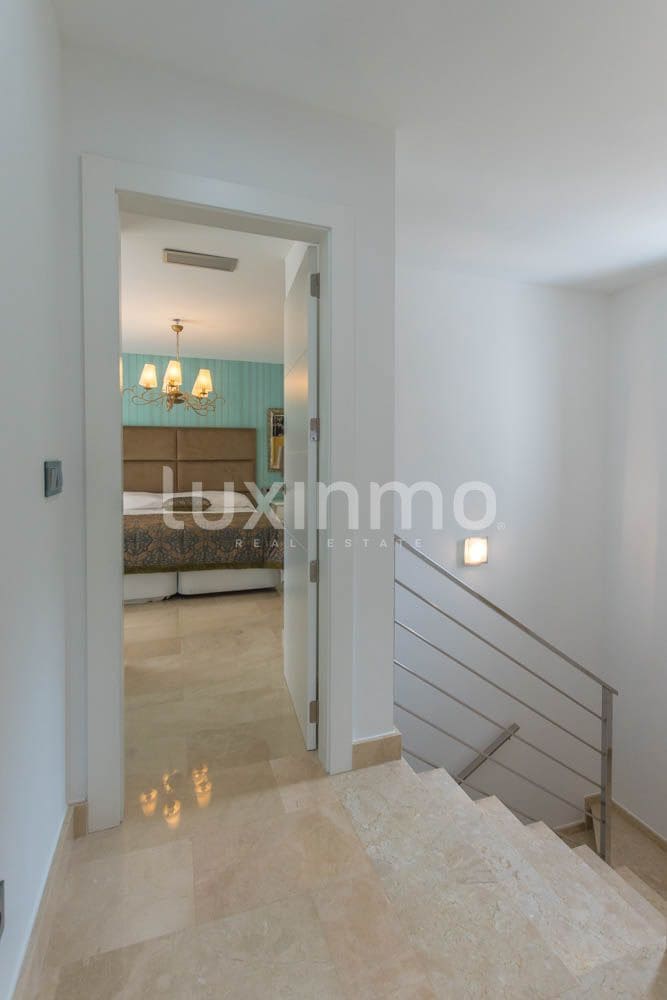 4 soverom Villa til salgs i Benissa med svømmebasseng garasje - € 1 350 000 (Ref: 8843008)