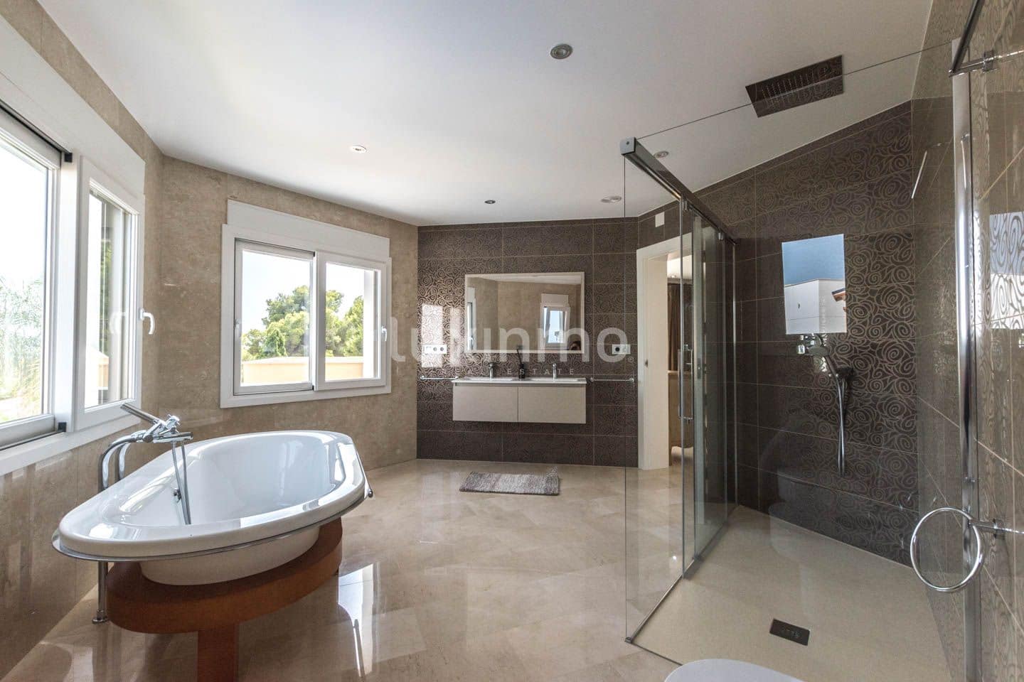 4 soverom Villa til salgs i Benissa med svømmebasseng garasje - € 1 350 000 (Ref: 8843008)