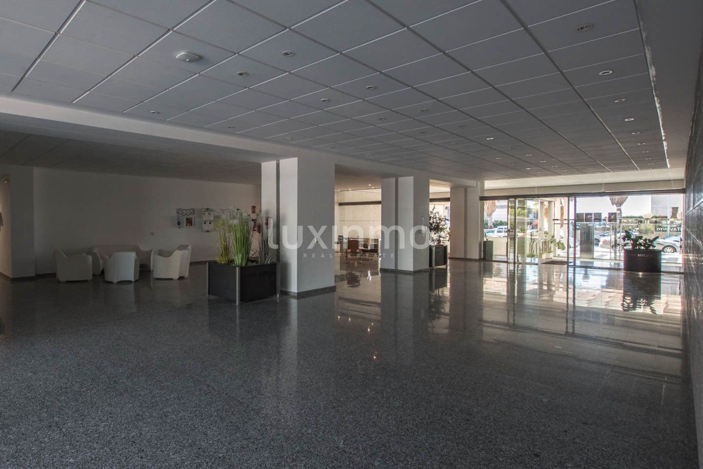 3 soveværelse Lejlighed til leje i Calpe / Calp med swimmingpool garage - € 2.200 (Ref: 8843009)