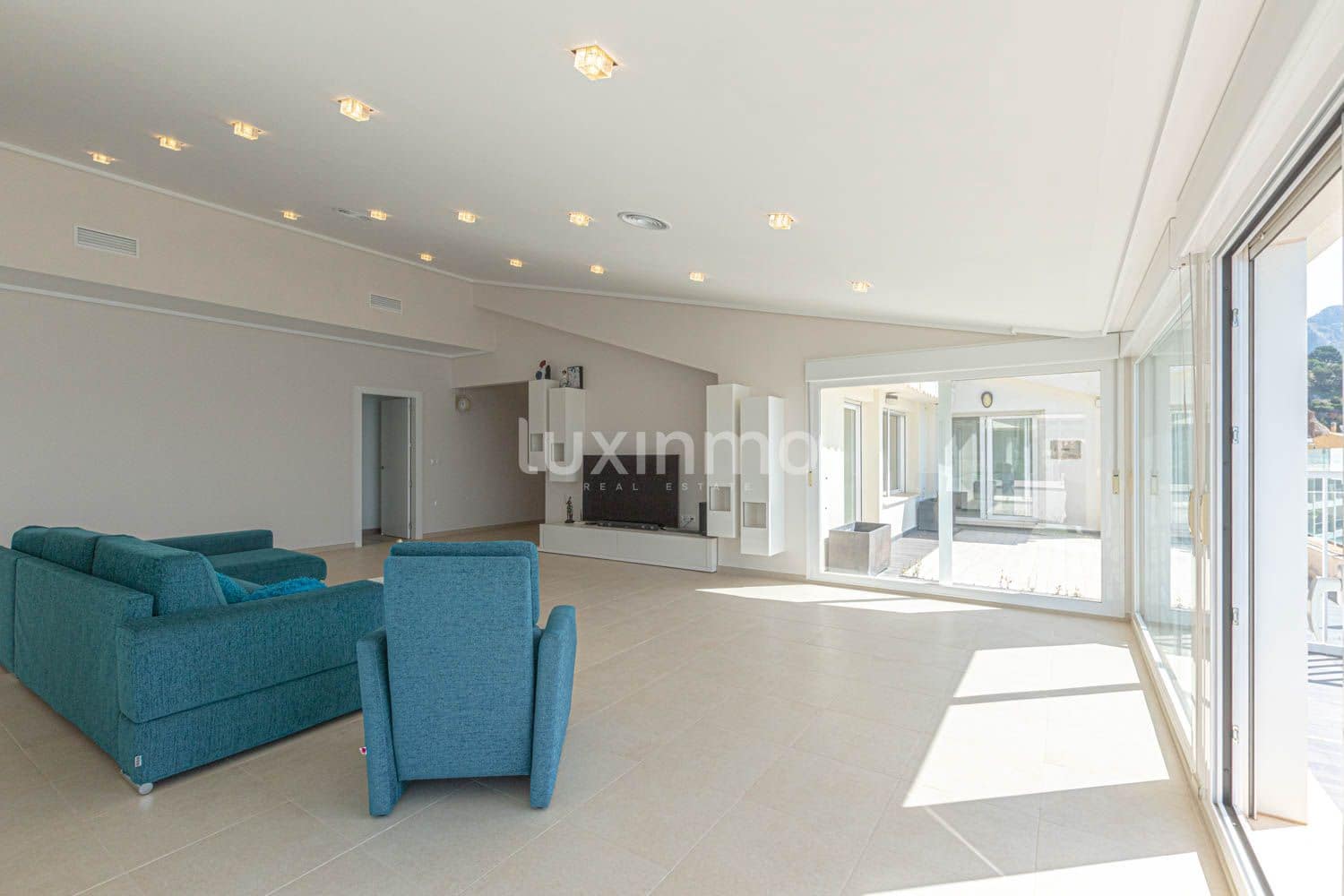 4 soveværelse Penthouse til leje i Altea med swimmingpool garage - € 10.000 (Ref: 8843012)