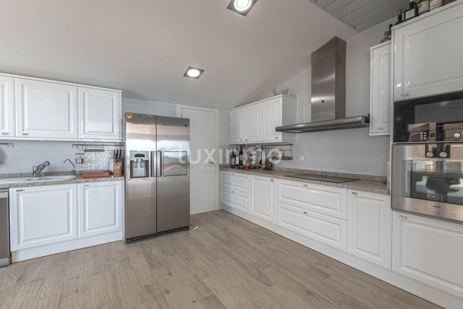 4 soveværelse Penthouse til leje i Altea med swimmingpool garage - € 10.000 (Ref: 8843012)