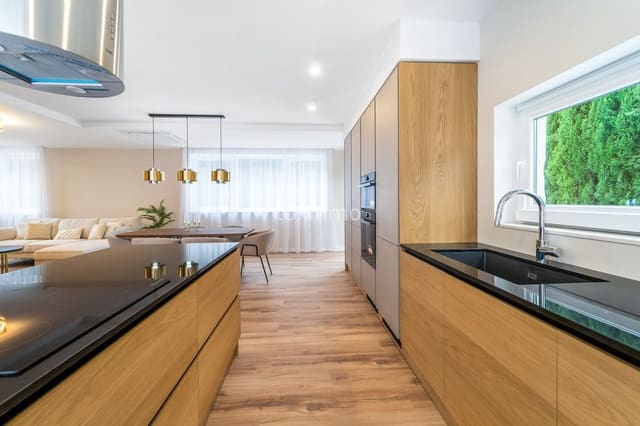 4 soverom Villa til salgs i Calpe / Calp med svømmebasseng garasje - € 1 090 000 (Ref: 8844131)