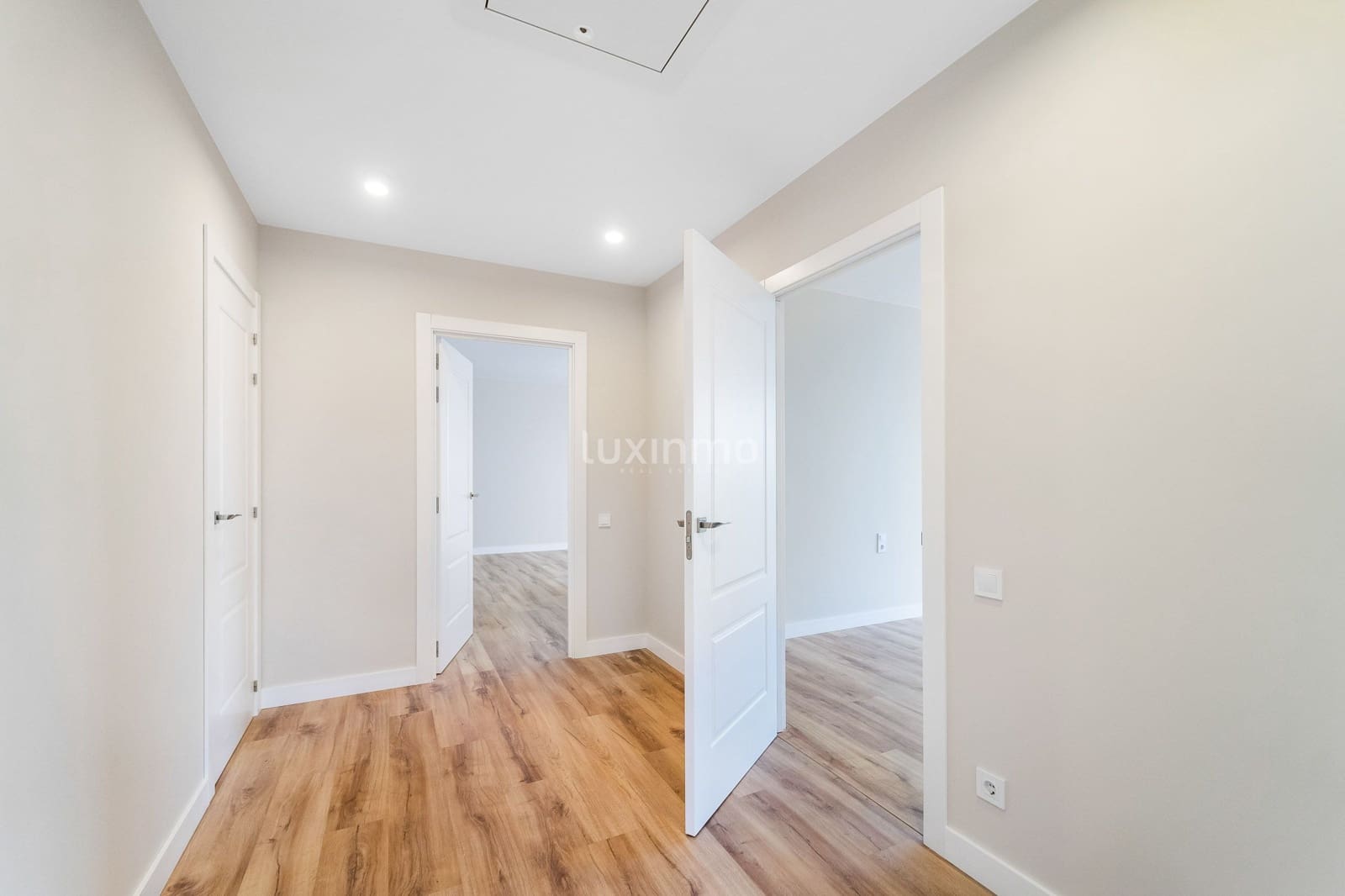 4 sypialnia Willa na sprzedaż w Calpe / Calp z basenem garażem - 1 090 000 € (Ref: 8844131)