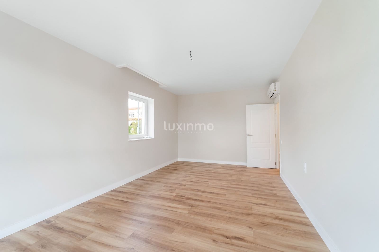 4 sypialnia Willa na sprzedaż w Calpe / Calp z basenem garażem - 1 090 000 € (Ref: 8844131)