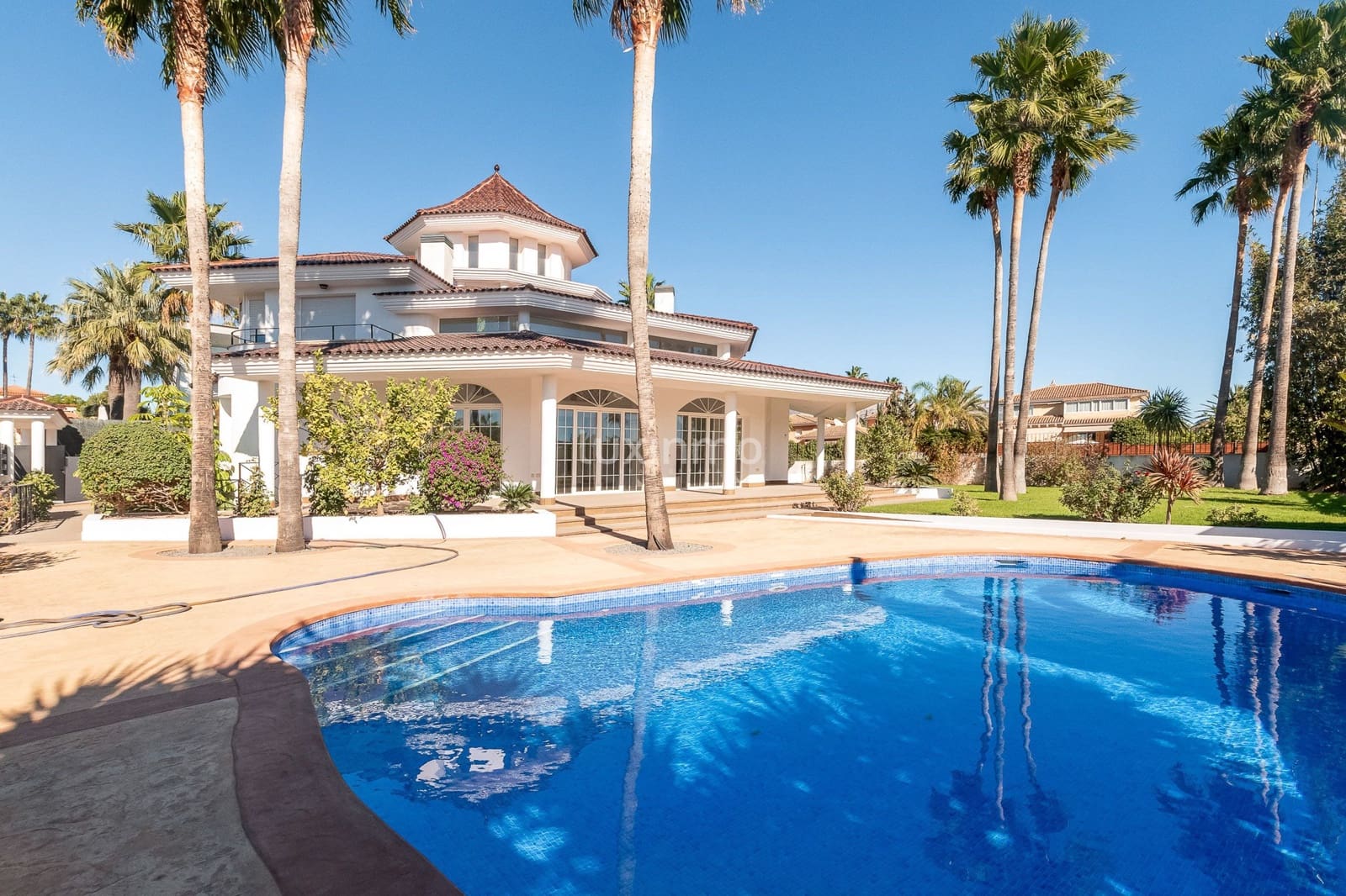 6 soveværelse Villa til salg i Alfaz del Pi / L'Alfas del Pi med swimmingpool garage - € 1.600.000 (Ref: 8844148)