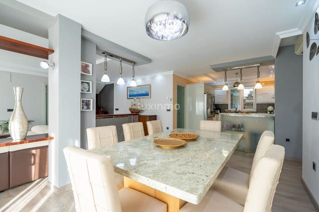 Chalet de 6 habitaciones en Altea en venta con piscina garaje - 1.350.000 € (Ref: 8844153)