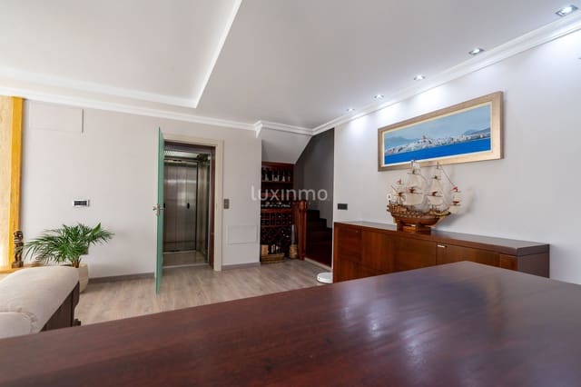 Chalet de 6 habitaciones en Altea en venta con piscina garaje - 1.350.000 € (Ref: 8844153)