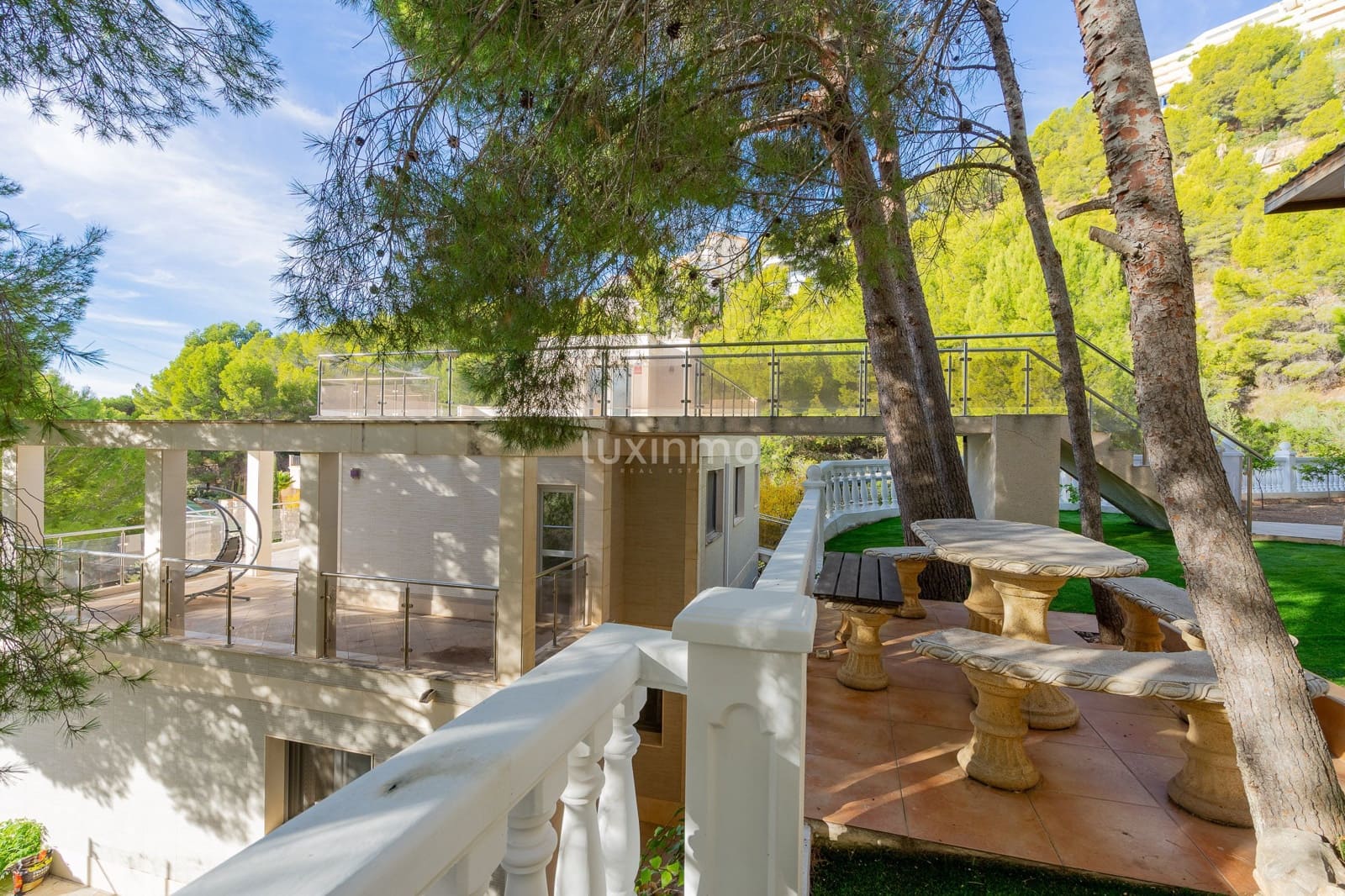Chalet de 6 habitaciones en Altea en venta con piscina garaje - 1.350.000 € (Ref: 8844153)