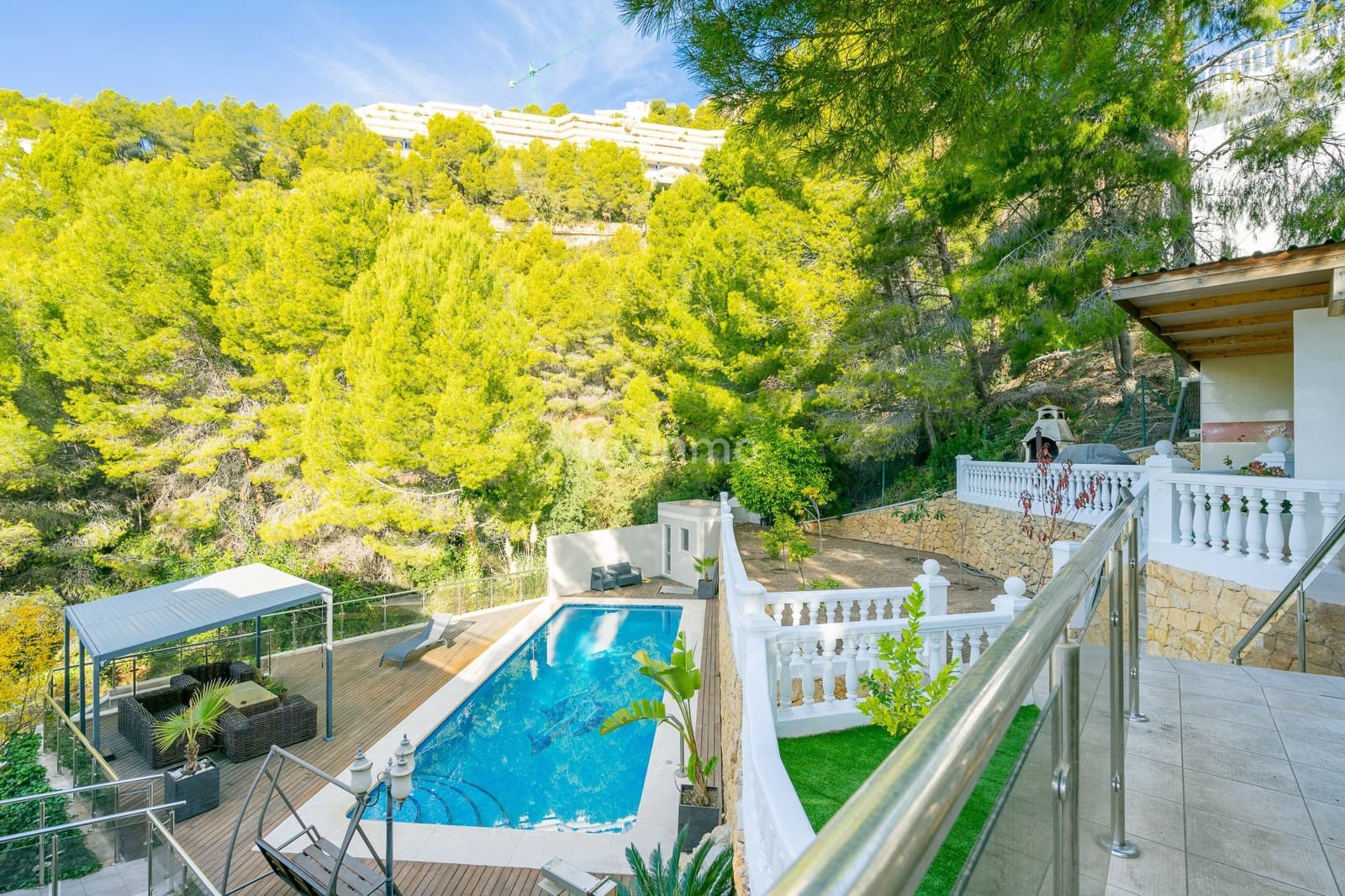 Chalet de 6 habitaciones en Altea en venta con piscina garaje - 1.350.000 € (Ref: 8844153)